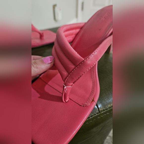 ASOS DESIGN Wide Fit Herring padded Toe Thong Heeled Sabdals. Neon Pink.NWOT - Picture 8 of 16